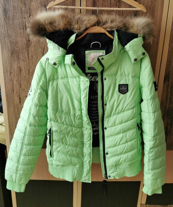 Дамско зимно яке