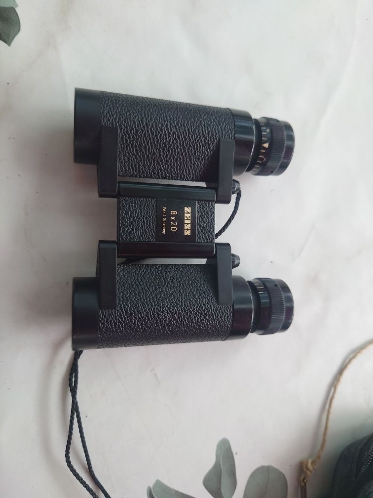 Binoclu Zeiss 8x20 Pocket
