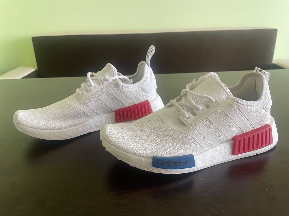 Маратонки Adidas NMD_R1, бели, N: 41 и 1/3
