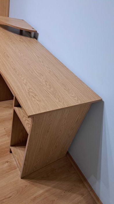 Голямо бюро в отлично състояние