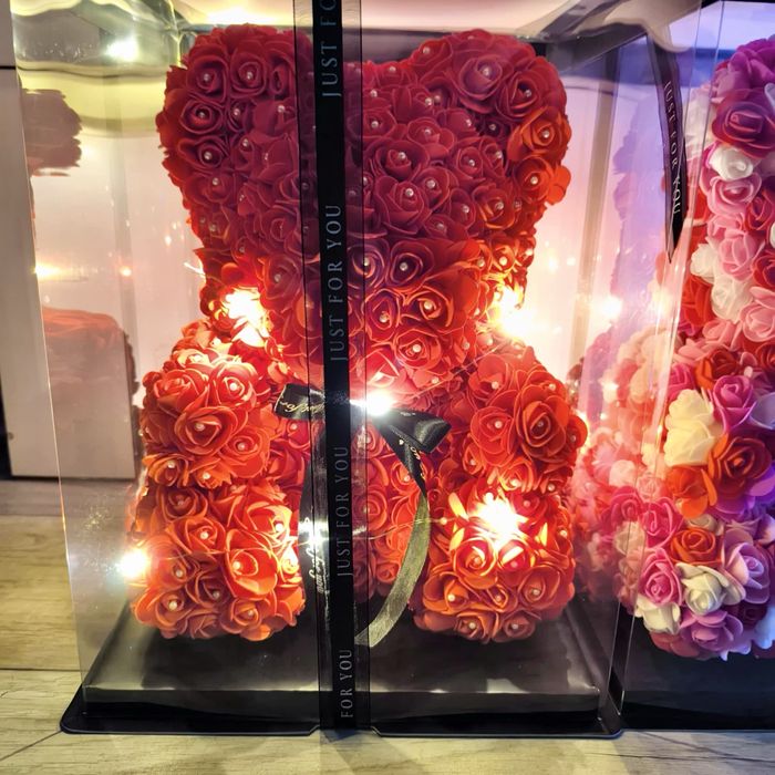 ТОП МЕЧЕТА С РОЗИ 39см. КУТИЯ И ЛЕД ОСВЕТЛЕНИЕ различни цветове опция