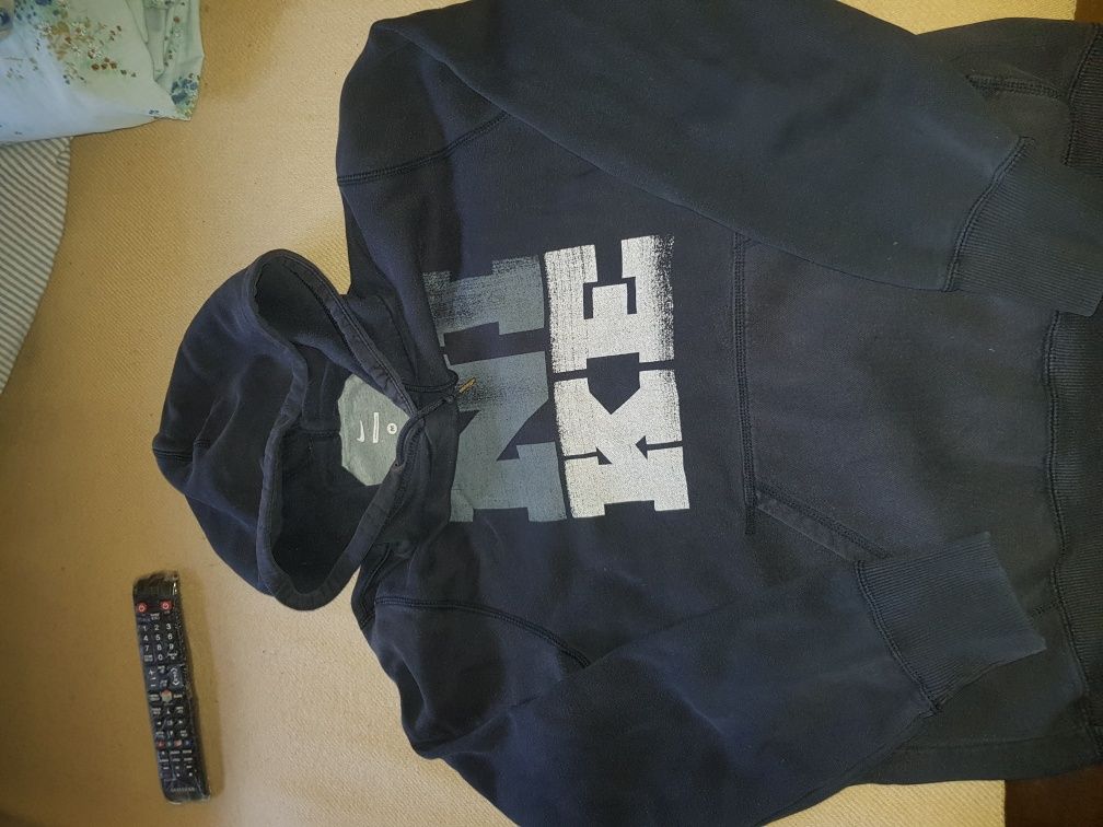 Flanele nike  ,adidas mărimea m