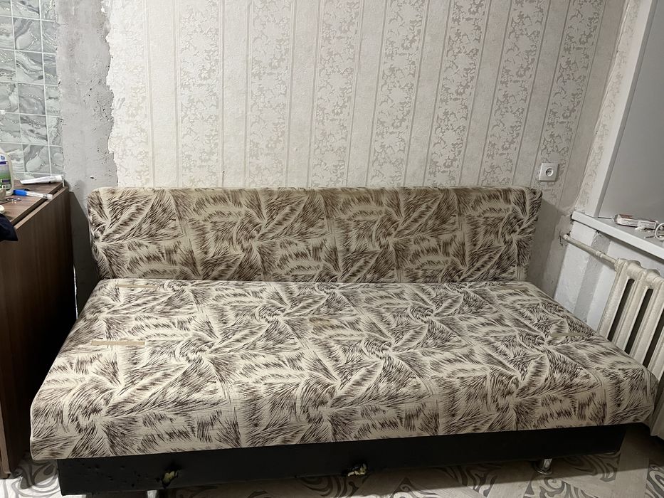 Продам два дивана (тахта)