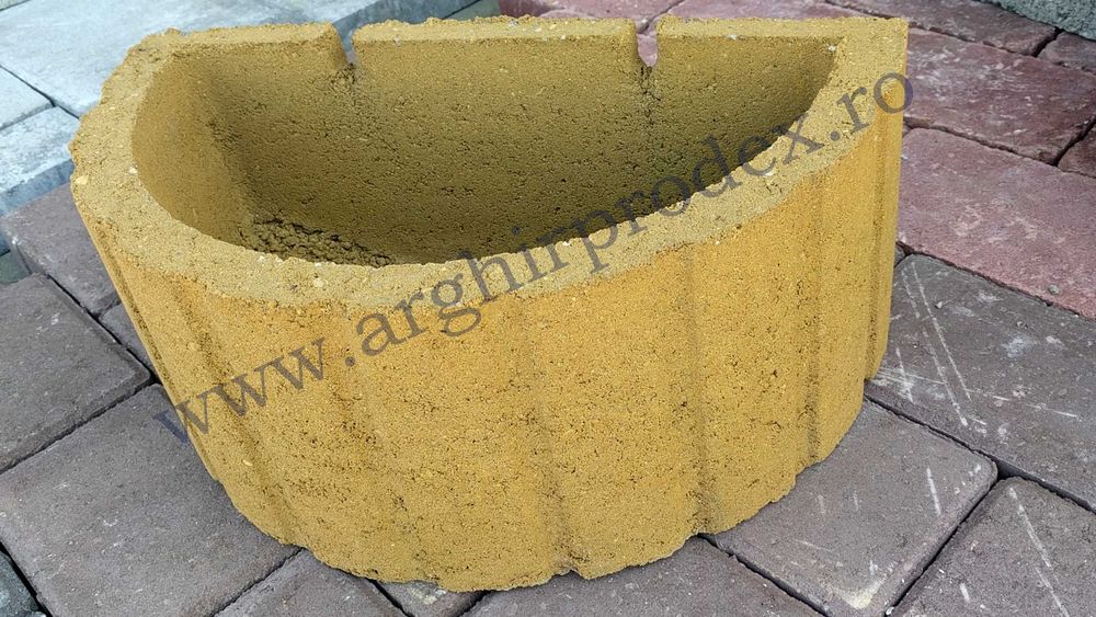 Jardinieră / ghiveci pentru flori din beton color/incolor