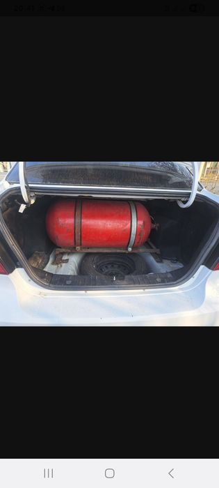 Nexia 3 avtomashinasi sotiladi.