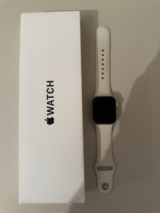 apple watch SE 40мм бежевый
