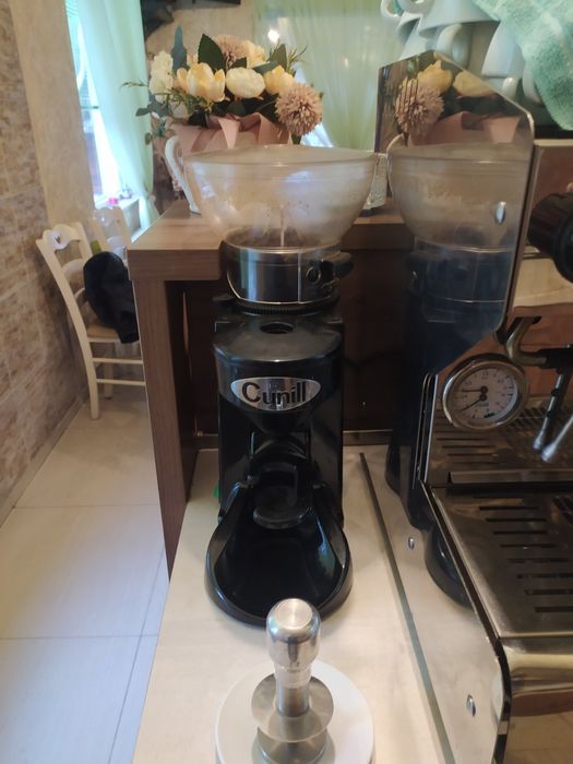 Кафе машина,SABкомплект с две мелачки cunill