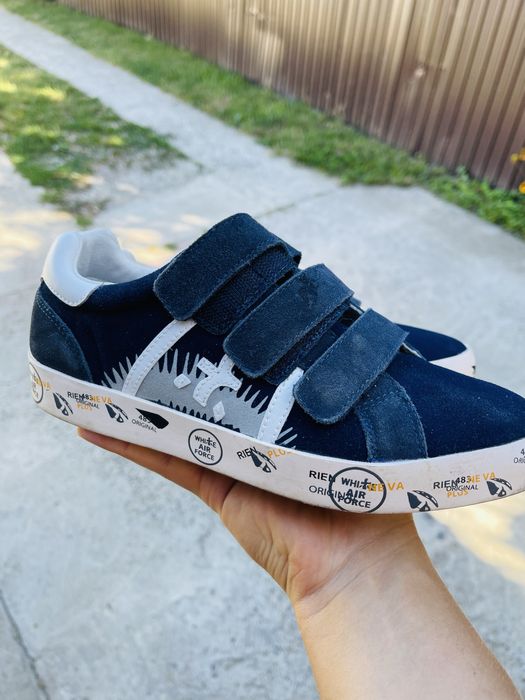 Vand adidasi premiata