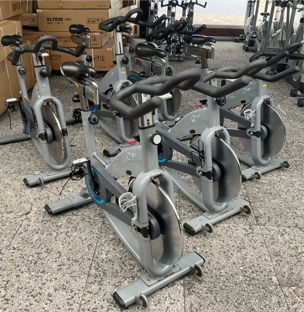 Bicicleta Spining Technogym ,BODY BIKE, PRECOR, Shwinn CARBON BLUE