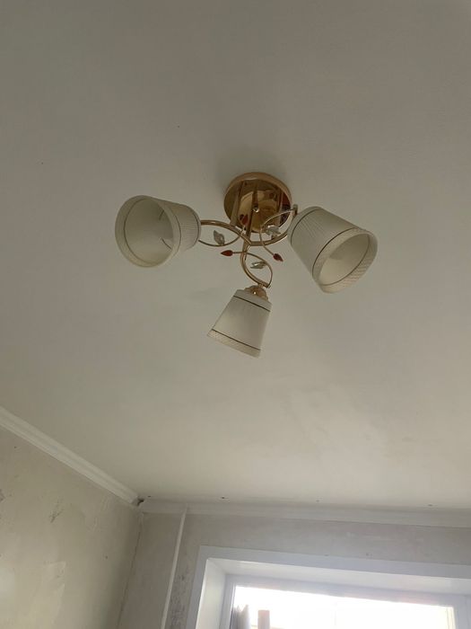 Продам люстры в хорошем состоянии