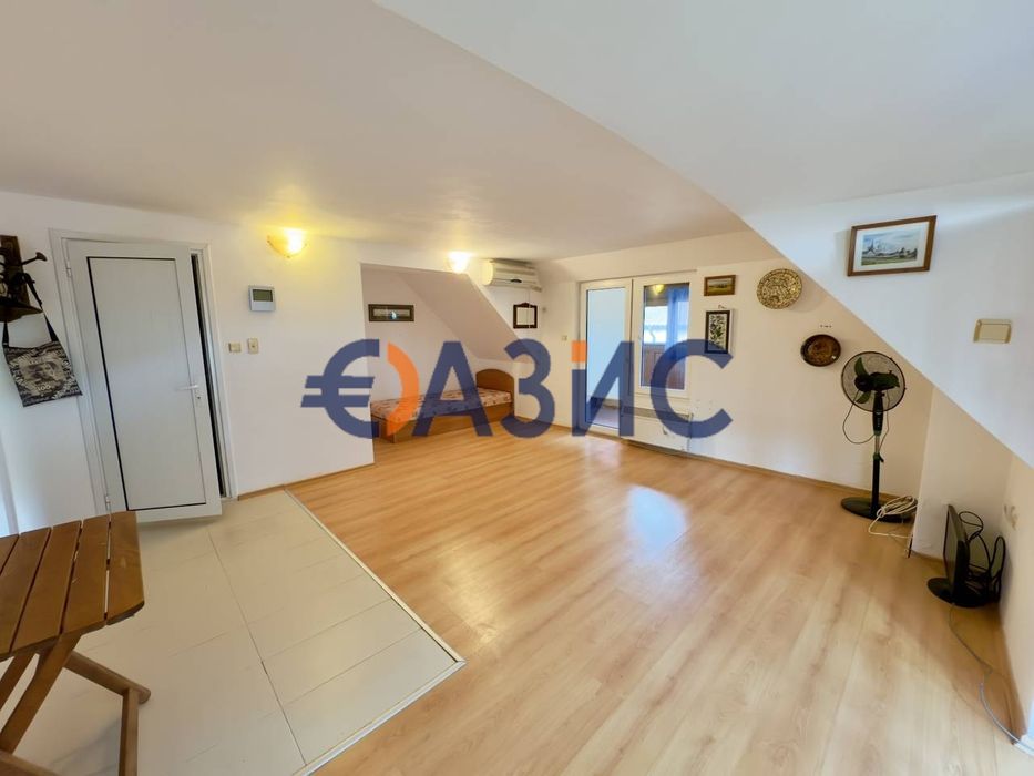Продава се Едностаен апартамент в Несебър - 55 кв.м за 1037 €/кв.м - Снимка #14