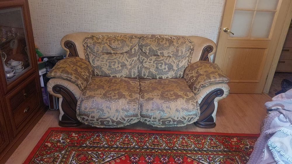 Продам Диваны 3+2+1