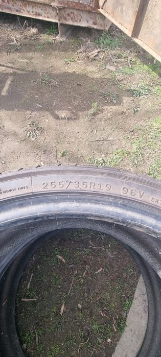 225/35/19 2 de ms noi 4 vara