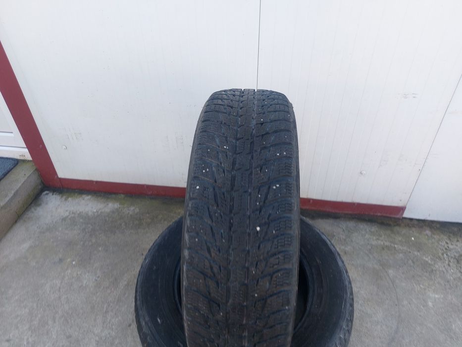 100 lei bucata! Doua anvelope M+S/IARNA 225 65 17 Nokian