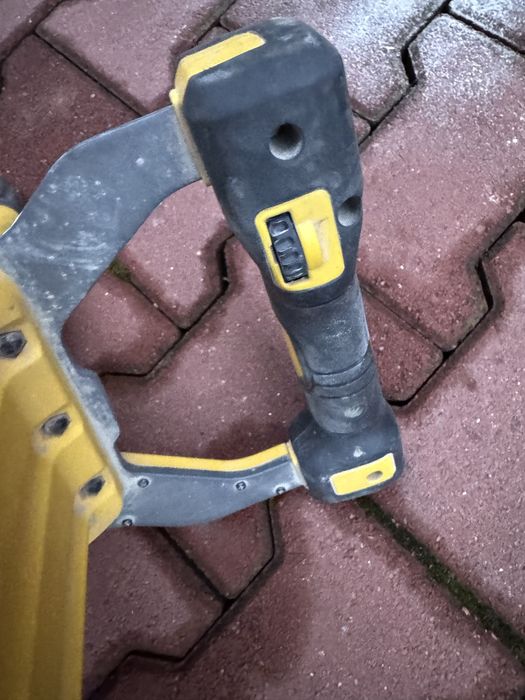 Malaxor pe baterie Dewalt DCD240 54volti