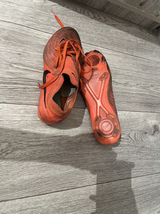 Продам бутсы 4000