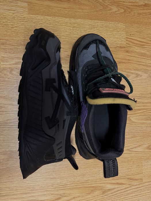 Adidasi off white odsy