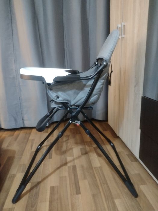 Scaun masă bebe, max 15 kg.