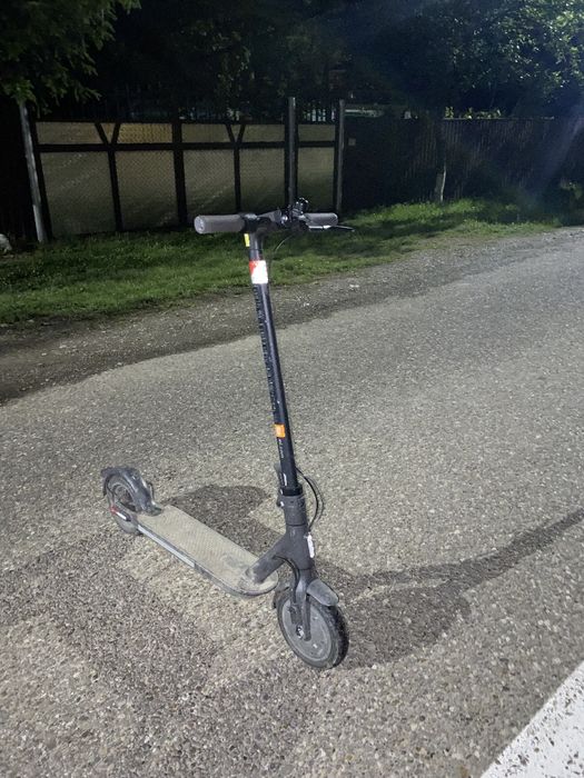 Trotineta Xiaomi mi 1 esențial