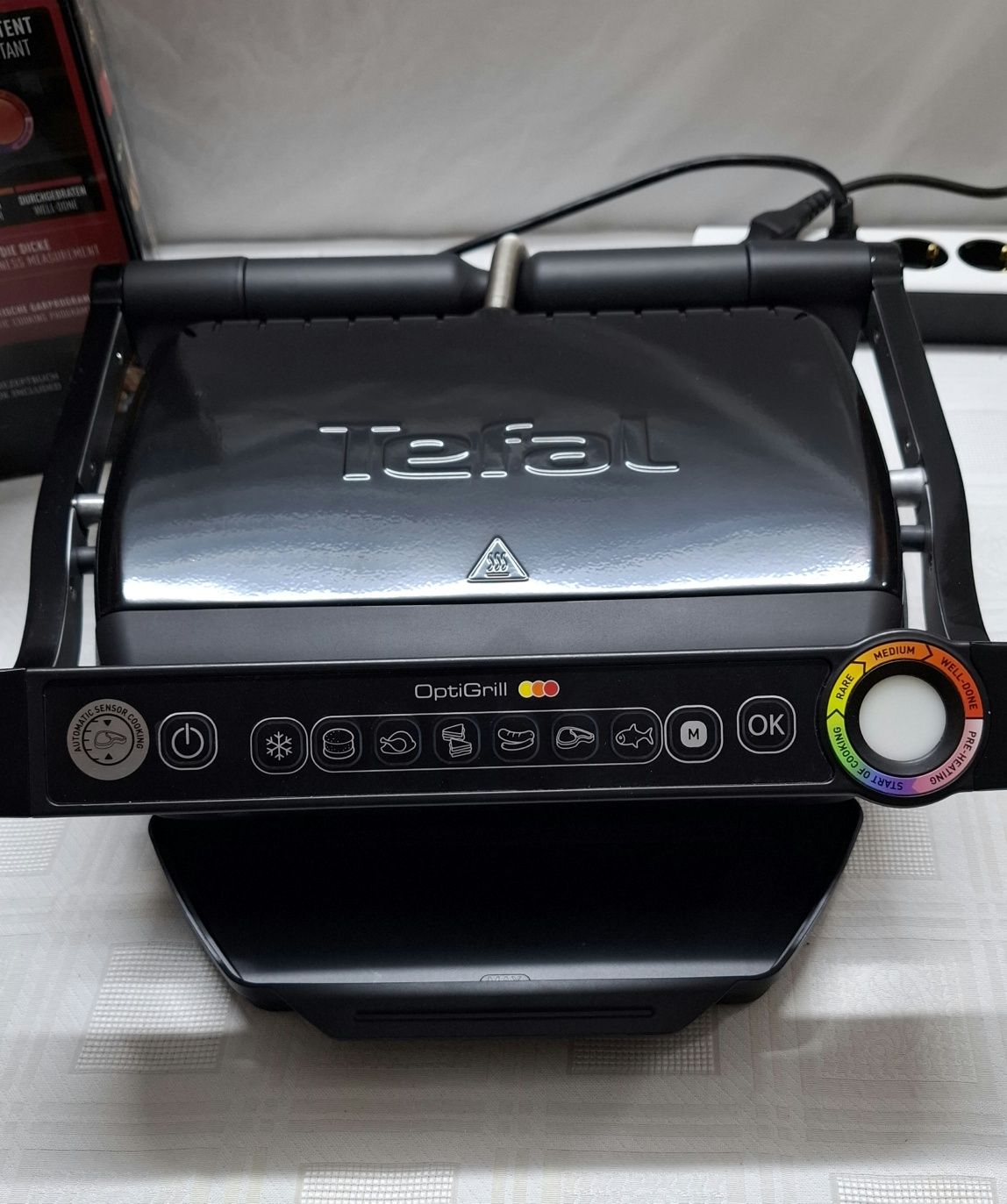Грил скара Tefal Optigrill GC705816,2000W,6 програми.