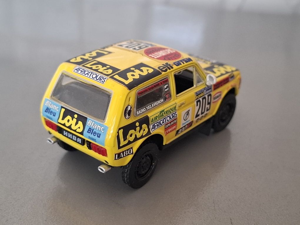 Коллекционная модель Нива, масштаб 1:43