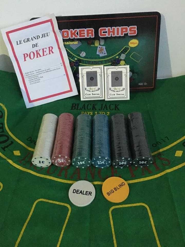 Trusa Poker 300 Jetoane Inscriptionate în Cutie Metalica. SIGILAT!