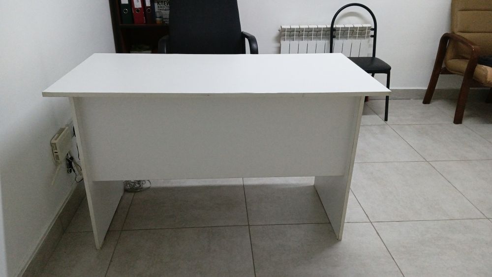 Продам стол офисный