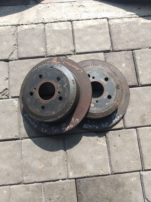 Тормозные диски задние Toyota Aurion 06-12г объём 3.5