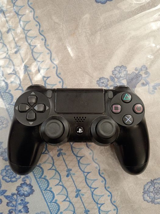 Джостик Playstation 4