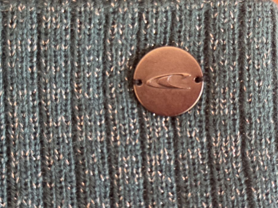 Căciulă damă marca O’NEILL, nouă, model deosebit