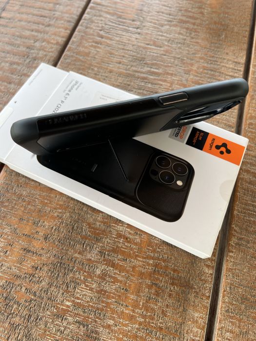 Spigen чисто нов за Iphone 13 Pro