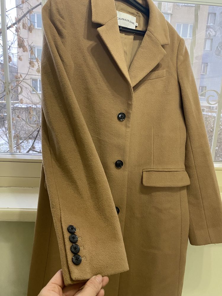 Продам шерстяное пальто Calvin Klein оригинал