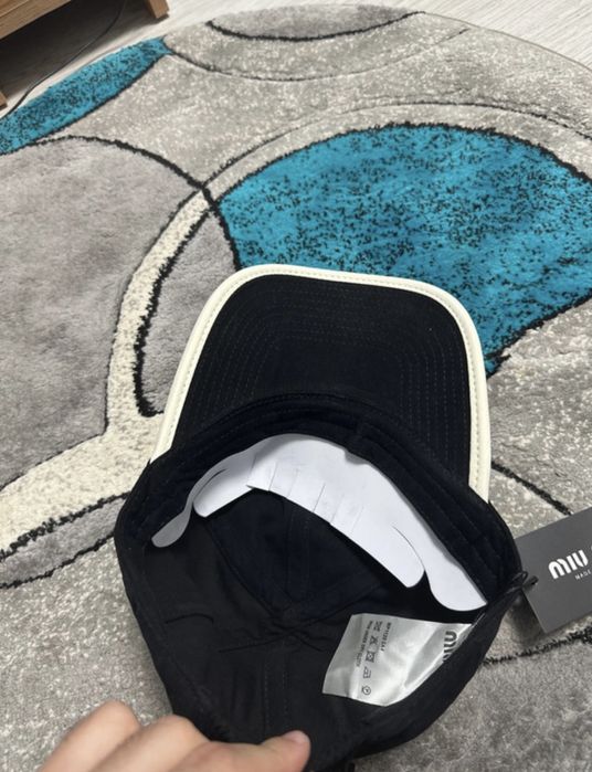 sapca miu miu neagra