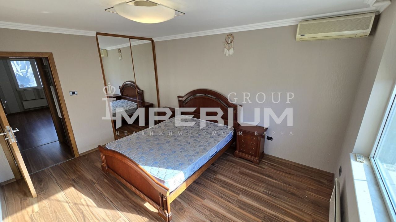 Дава се под наем Тристаен апартамент в Варна, Център - 120 кв.м за 816 € - Снимка #10