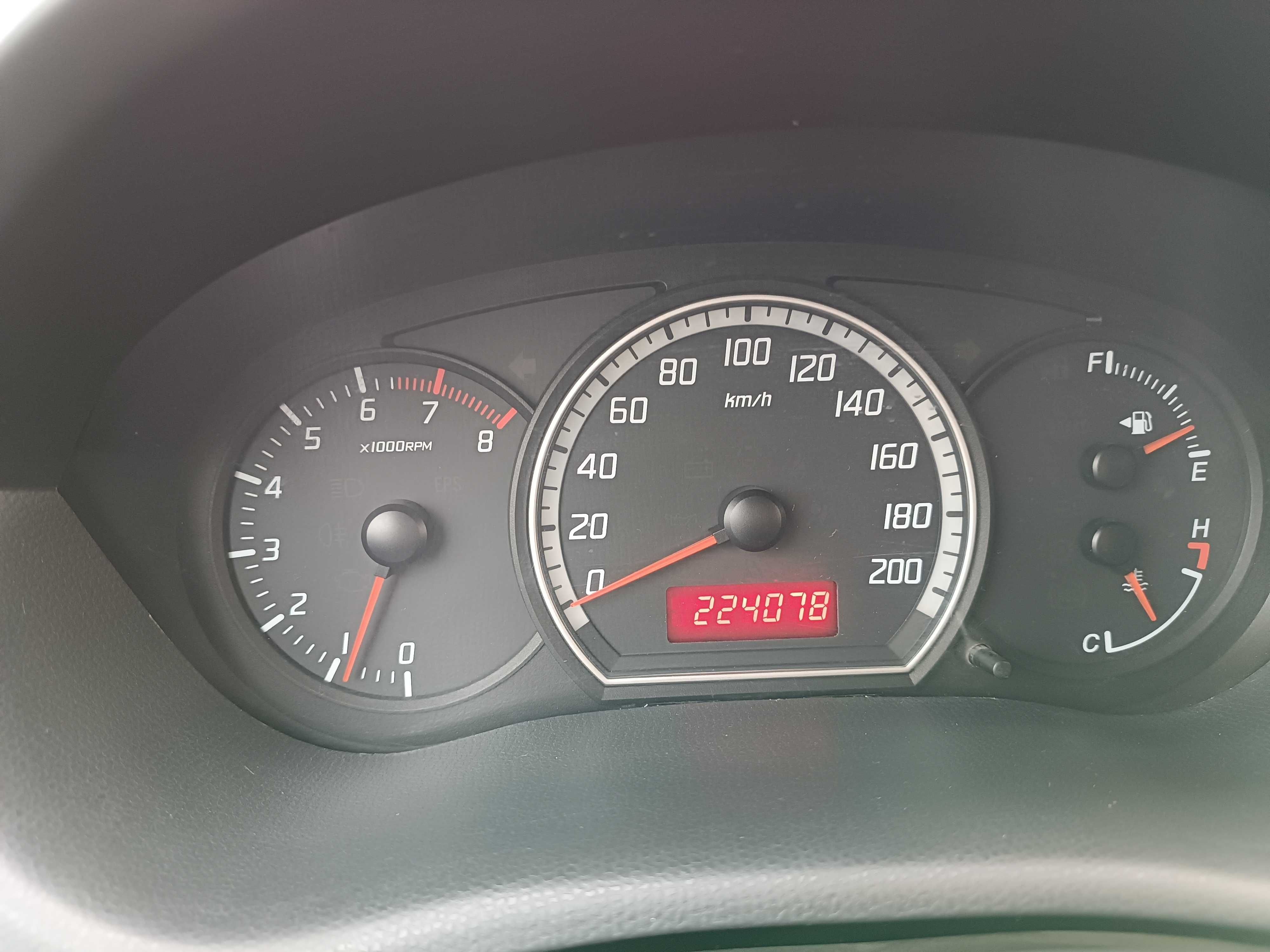 Suzuki Swift 1.3 Бензин - газ