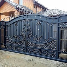 Кованые ворота, двери, беседки, перила, балконы, скамейки, качели.