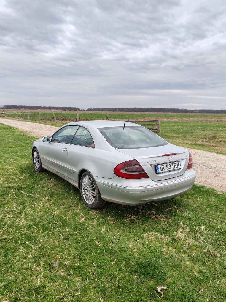 Vând urgent negociabil  Mercedes Benz clk 2,7