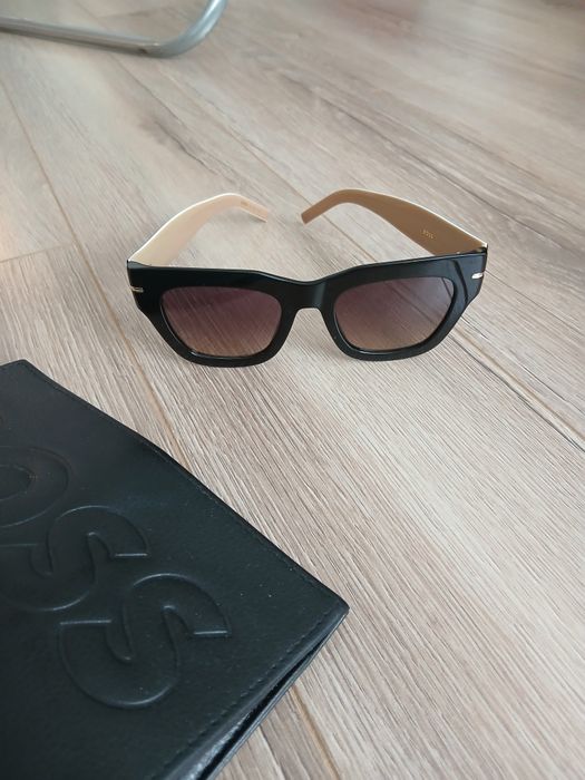 Дамски слънчеви очила Boss