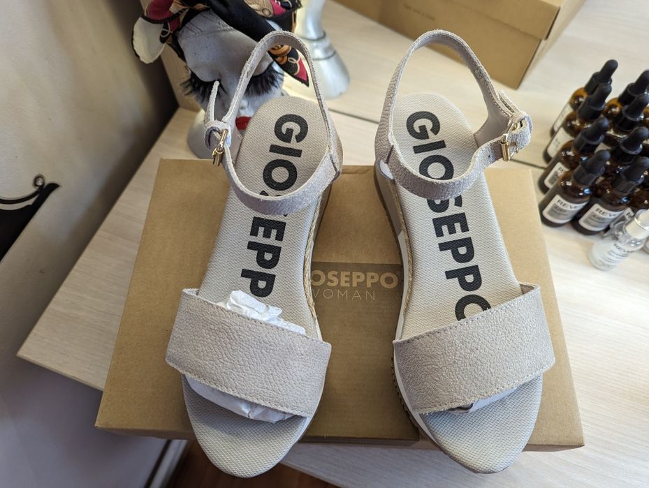 Sandale Gioseppo noi din piele mărimea 37
