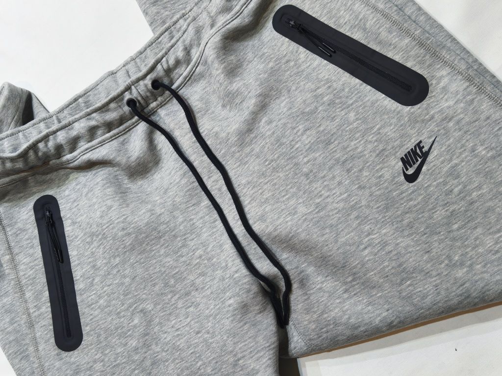 Нов мъжки комплект Nike Tech Fleece в размер 2XL