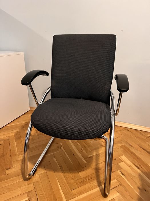 Работен стол без колелца