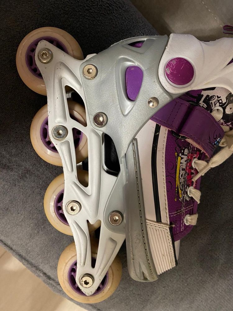 Vand doua perechi de role pt copii. Marca RCO SPORT si OXELO,