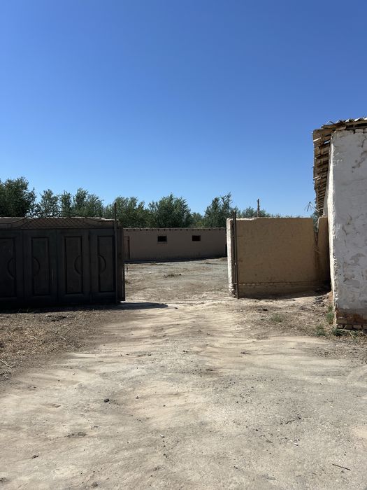 Ферма  кошимча ери билан сотилади