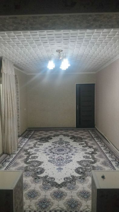 Фарґона шахар текстил 7-мактаб оркасида 2 хоналик кв