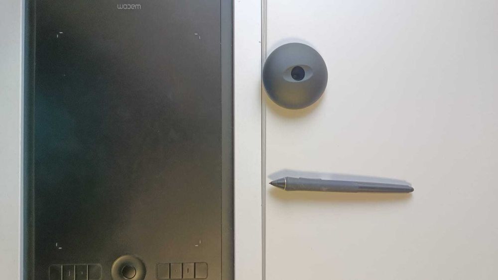 Tableta grafica Wacom Intuos Pro M, North