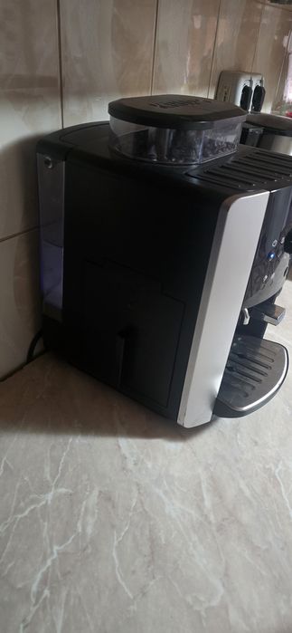 Espressor automat Krups EA811810, 15 bari,garanție Flanco, stare perf