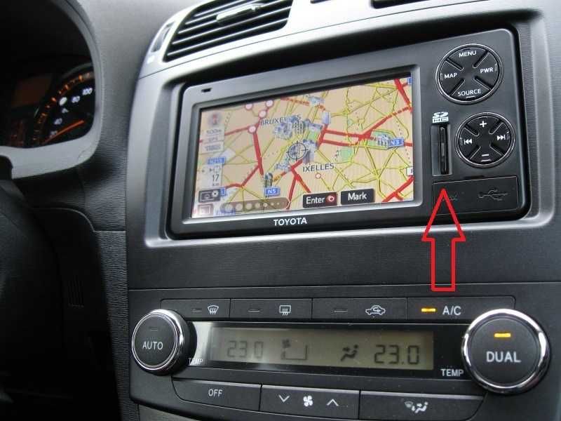 Card navigatie Toyota TNS 510 TNS 350 Avensis Auris Corolla