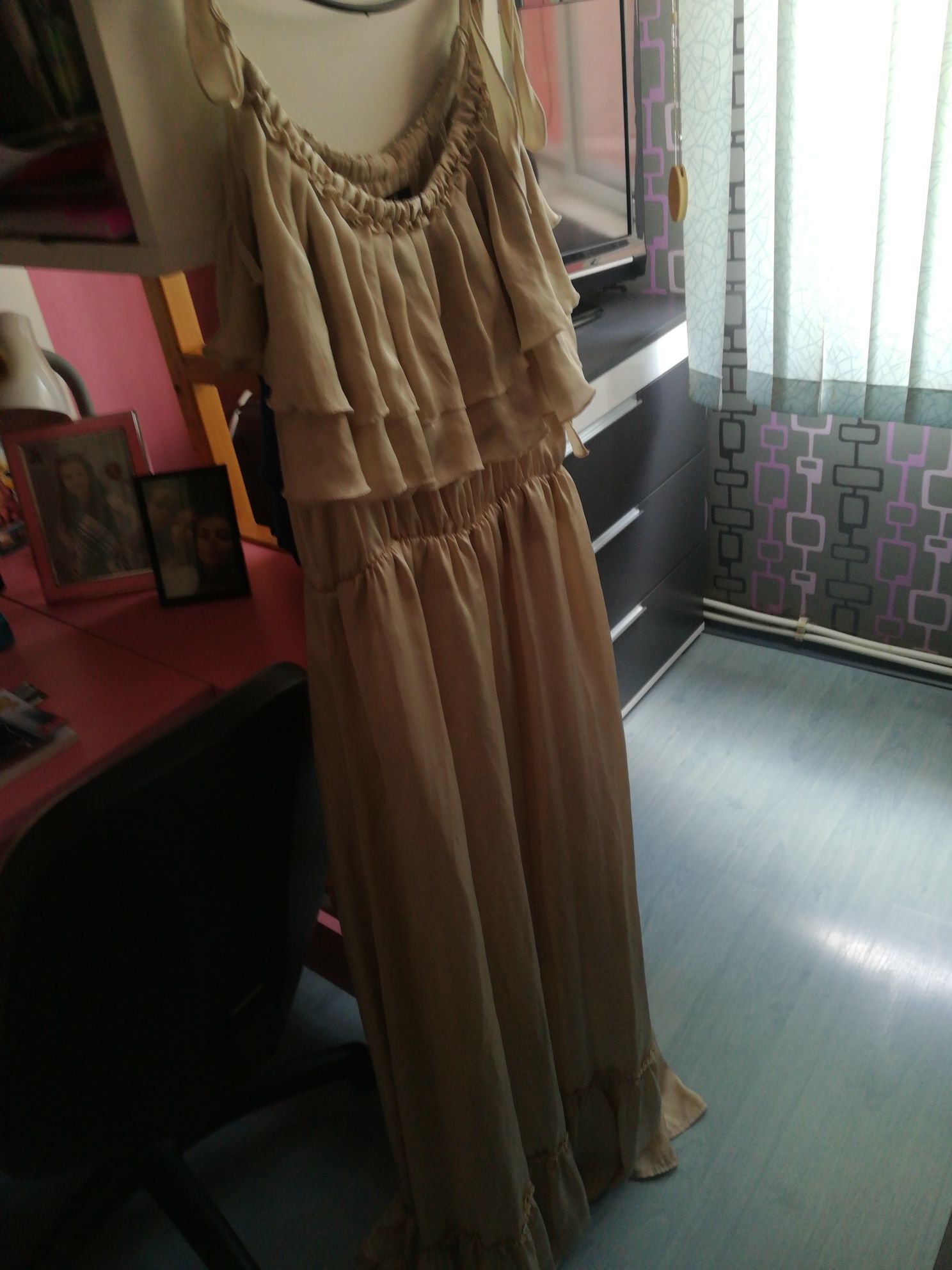 Дамска дълга рокля Н&М, размер 40-170/92А.