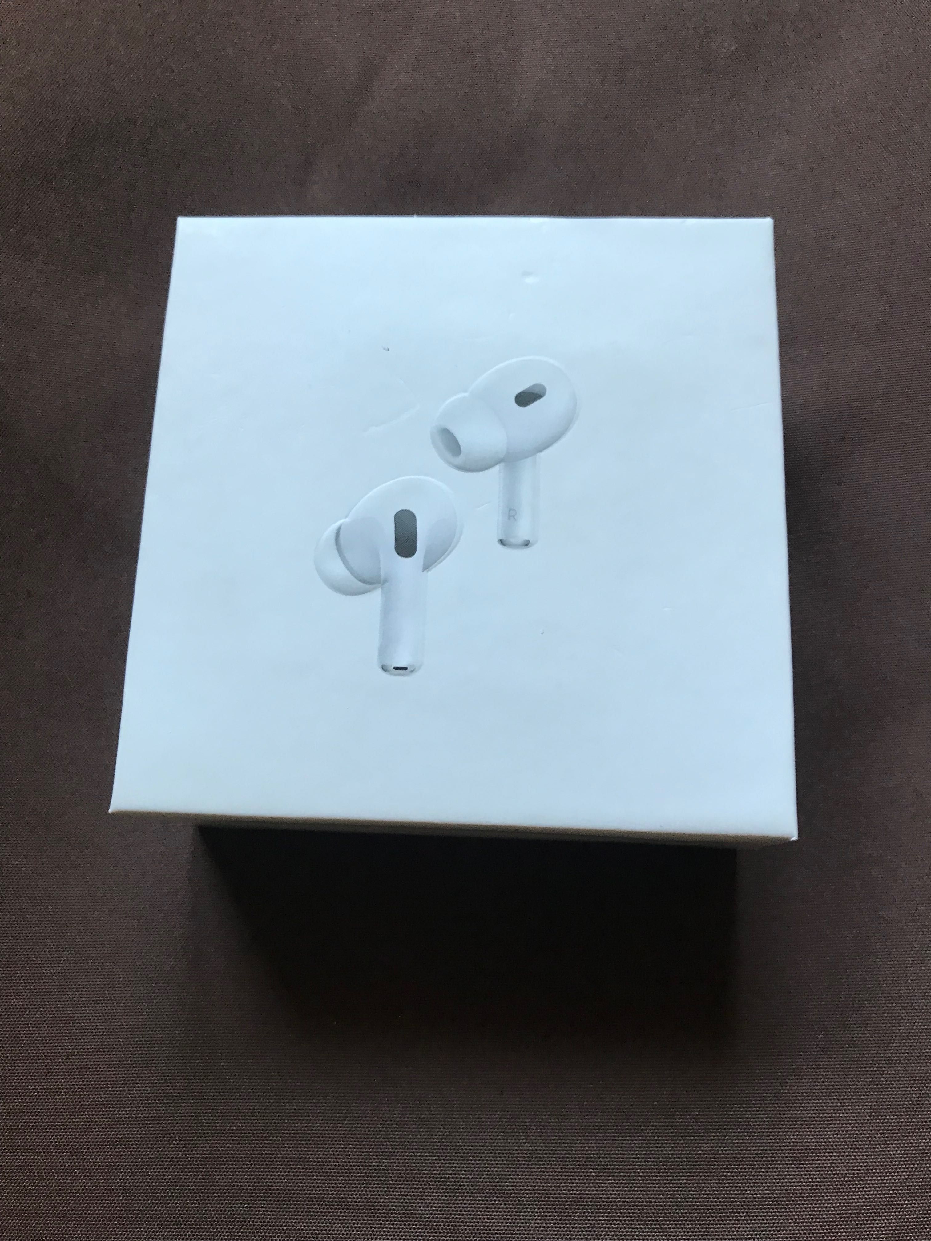 Безжични слушалки AirPods (2nd generation)