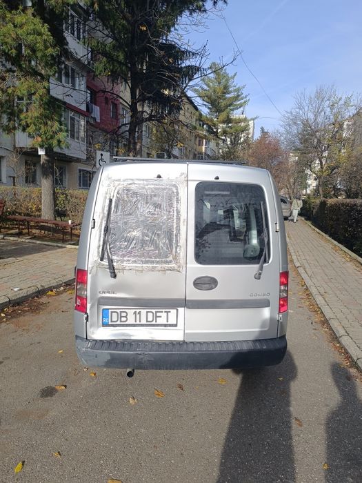 Vând Opel Combo 1.3diesel 5locuri